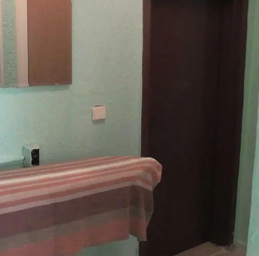 флора - гр.приморско ммц Apartamento Primorsko