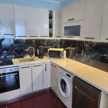 на център Apartament *